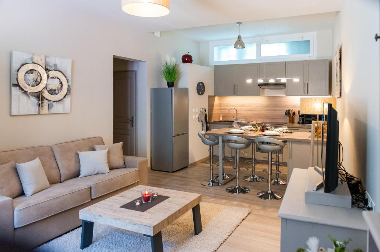 Apartamento Les Volets Rouges Cavaillon Exterior foto